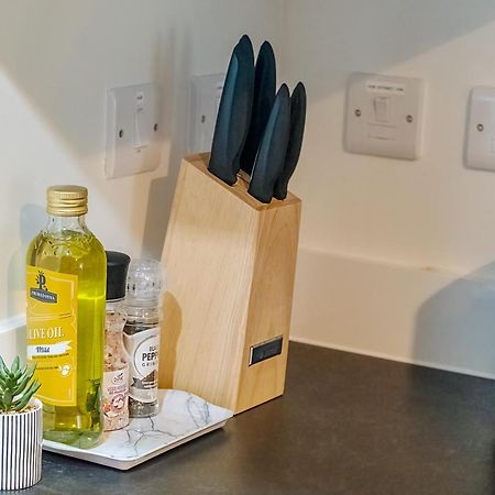 Luton Modern Serviced Accommodation For Contractors, Relocators, Professionals, Tourists And Students - Akugi Homes Dış mekan fotoğraf