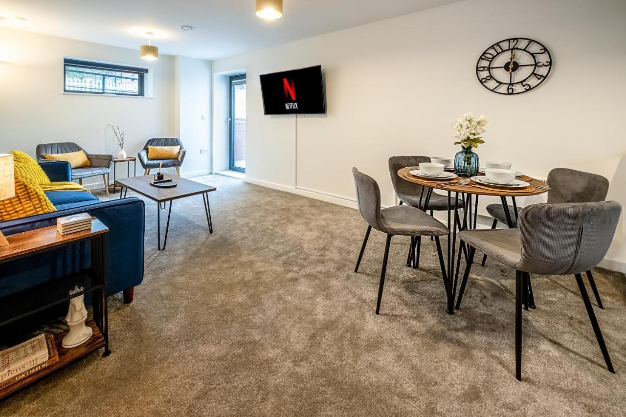 Luton Modern Serviced Accommodation For Contractors, Relocators, Professionals, Tourists And Students - Akugi Homes Dış mekan fotoğraf